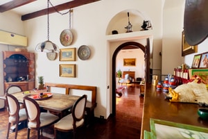 listings.show.sections.photos.alt