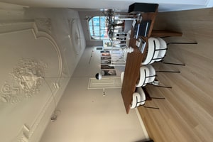 listings.show.sections.photos.alt