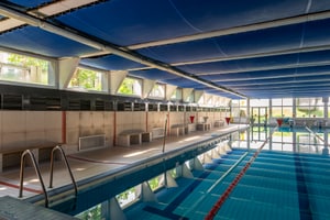 Ensemble moderniste avec piscine, gymnase et grand hall, Paris 17e, 相片 8