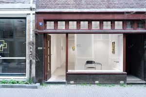 listings.show.sections.photos.alt