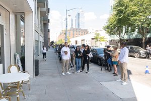 listings.show.sections.photos.alt