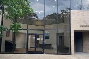 listings.show.sections.photos.alt