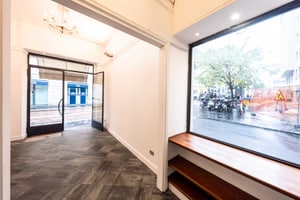 listings.show.sections.photos.alt