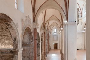 listings.show.sections.photos.alt