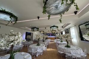 listings.show.sections.photos.alt