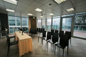 listings.show.sections.photos.alt