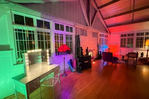 listings.show.sections.photos.alt