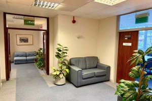 listings.show.sections.photos.alt