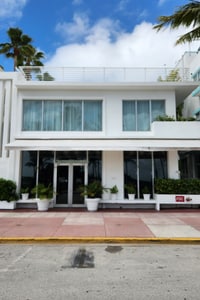 listings.show.sections.photos.alt