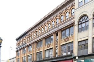 listings.show.sections.photos.alt