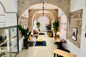 listings.show.sections.photos.alt