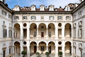 listings.show.sections.photos.alt