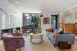 listings.show.sections.photos.alt