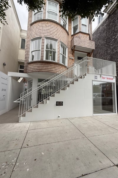 Presidio Heights fabulous brand new space !