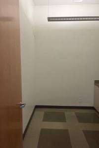 listings.show.sections.photos.alt