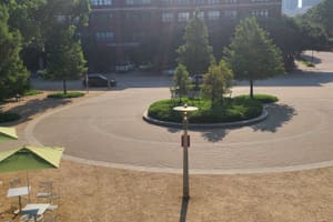 listings.show.sections.photos.alt