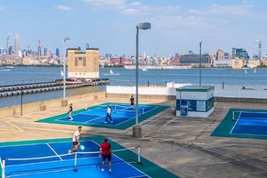 listings.show.sections.photos.alt