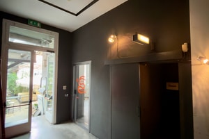 listings.show.sections.photos.alt