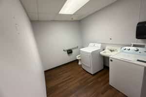 listings.show.sections.photos.alt