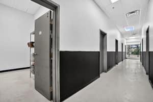 listings.show.sections.photos.alt