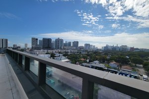 listings.show.sections.photos.alt