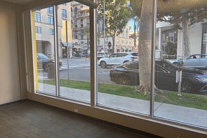 listings.show.sections.photos.alt