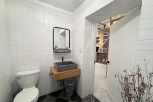 listings.show.sections.photos.alt