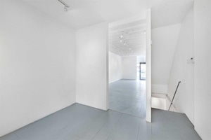 listings.show.sections.photos.alt