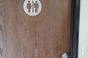 listings.show.sections.photos.alt