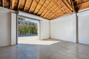 listings.show.sections.photos.alt