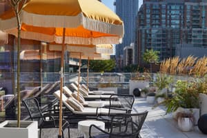 listings.show.sections.photos.alt