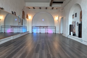 listings.show.sections.photos.alt