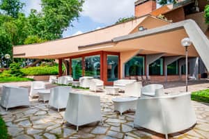 listings.show.sections.photos.alt