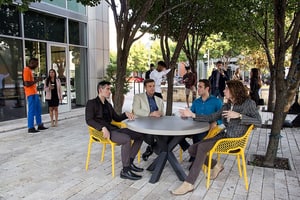 listings.show.sections.photos.alt