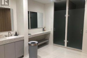 listings.show.sections.photos.alt