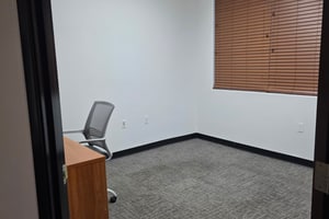 listings.show.sections.photos.alt