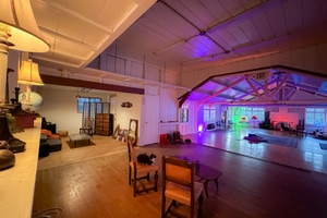 listings.show.sections.photos.alt