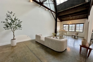 listings.show.sections.photos.alt