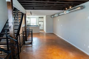 listings.show.sections.photos.alt