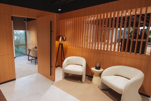 listings.show.sections.photos.alt