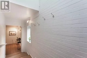 listings.show.sections.photos.alt