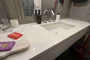 listings.show.sections.photos.alt