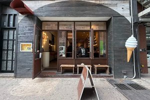 listings.show.sections.photos.alt