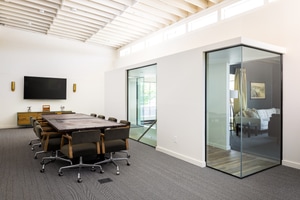 listings.show.sections.photos.alt