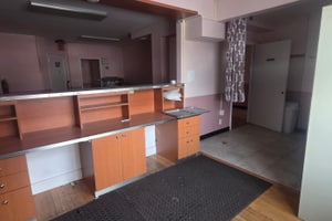 listings.show.sections.photos.alt