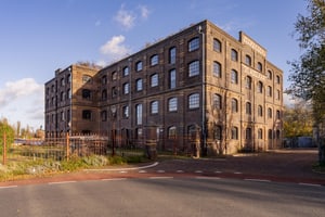 listings.show.sections.photos.alt