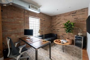 listings.show.sections.photos.alt