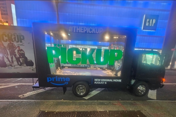 Mobile pop-up truck