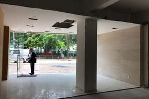 listings.show.sections.photos.alt