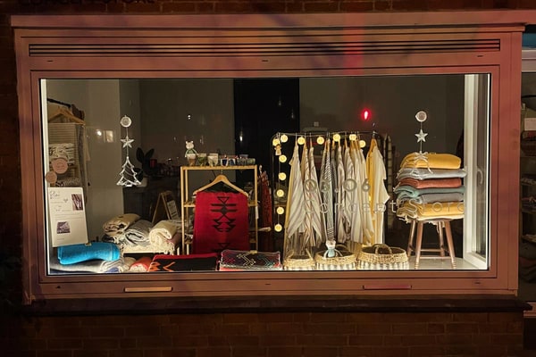 A COZY SHOP IN ONE OF HAMBURG’S MOST STYLISH AND ELEGANT DISTRICTS.